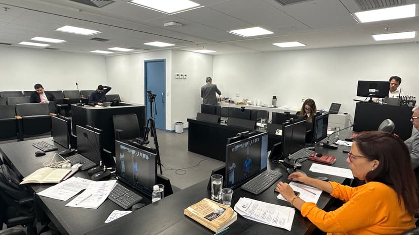 FLA x COR: STJD pune clubes, adverte Memphis Depay e absolve Evertton Araújo e membros do Corinthians 