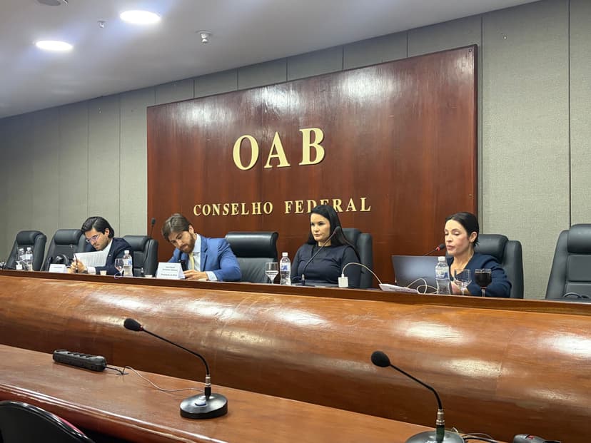 Pleno suspende Paulinho por uma partida por conduta antidesportiva