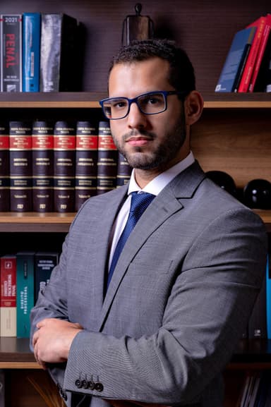 Retrato de Leonardo Leal David